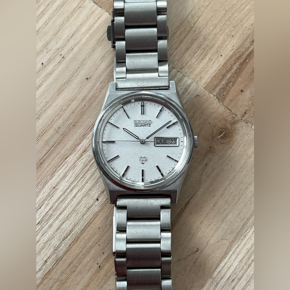 Seiko SQ Vintage Men’s Watch Stainless Bracelet Case Dial Day Date Window - Picture 6 of 16
